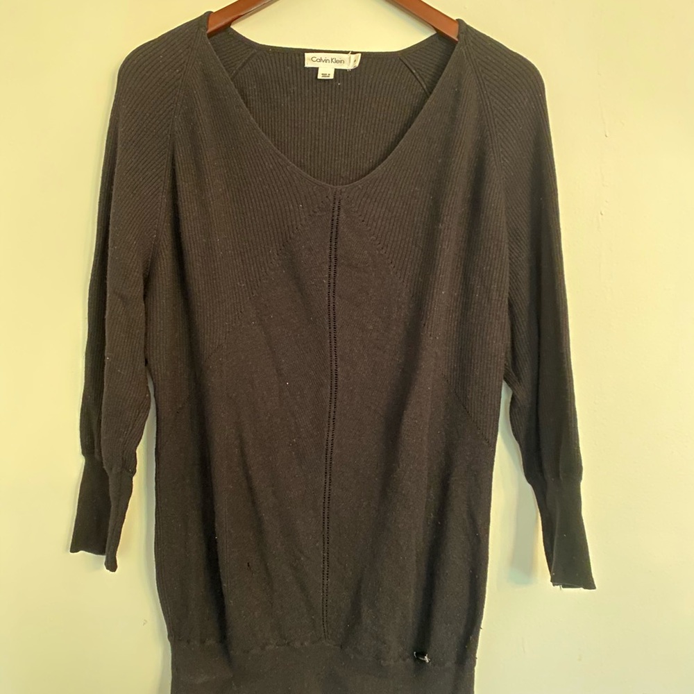 Calvin Klein VNeck Rib Sweater Medium